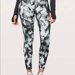 Lululemon Train Times 28”